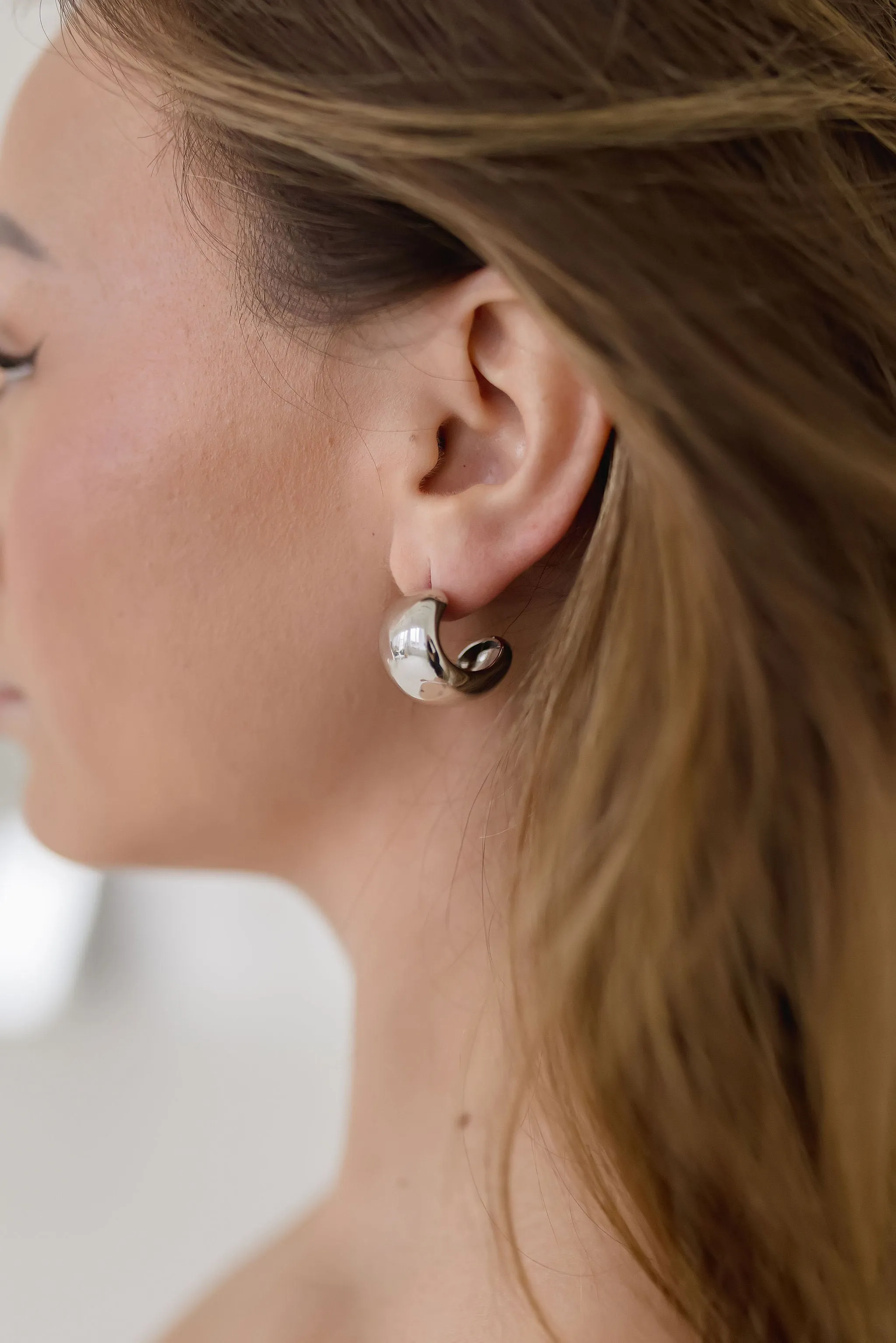 Betty Chunky Hoop Earrings Silver