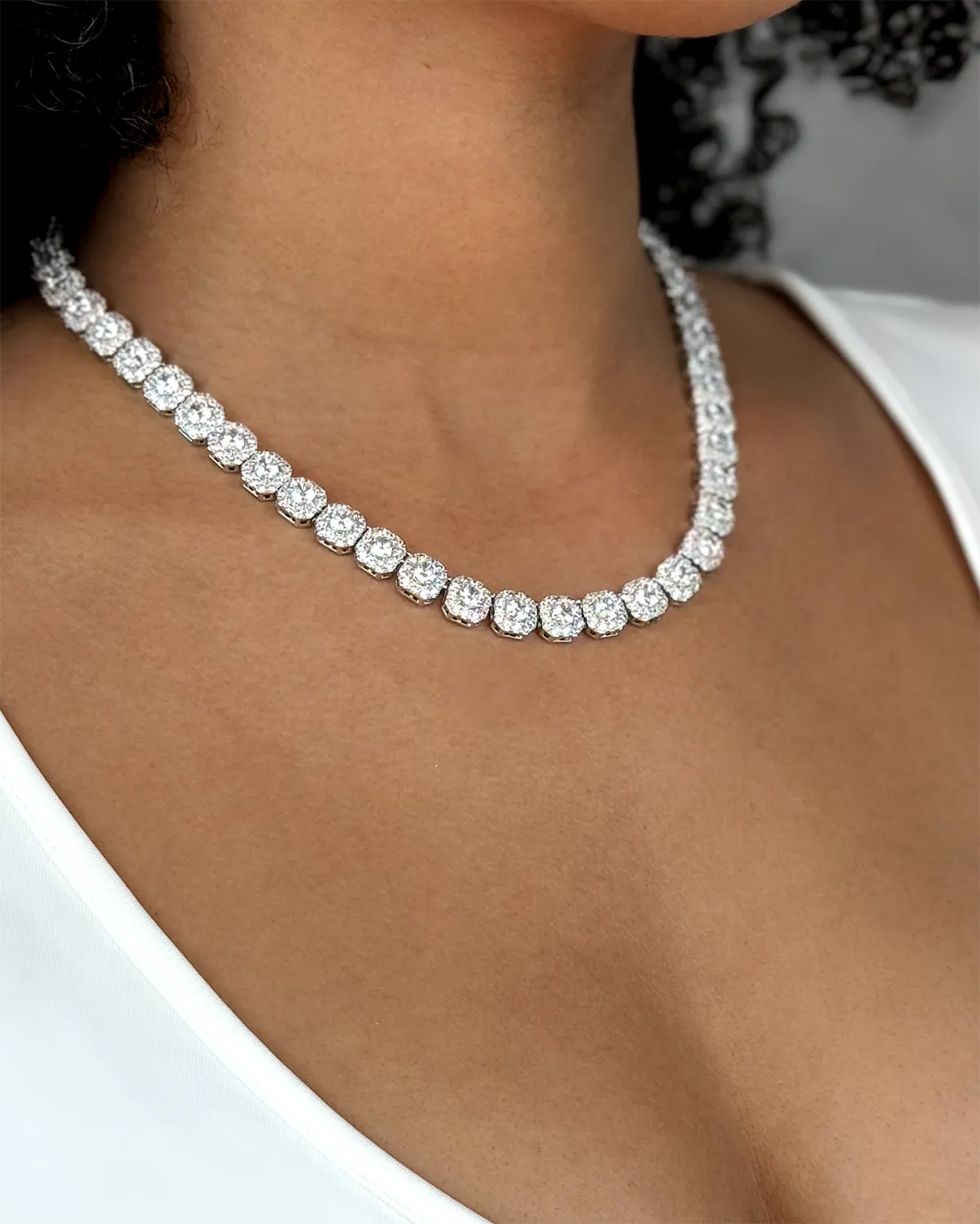 Clustered Tennis Chain