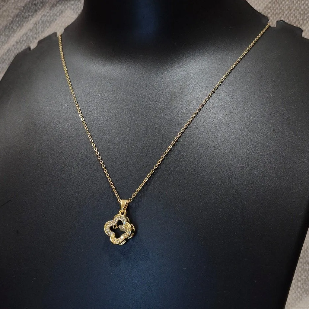 Diamond buzz gold chain pendant daily office colleges wears