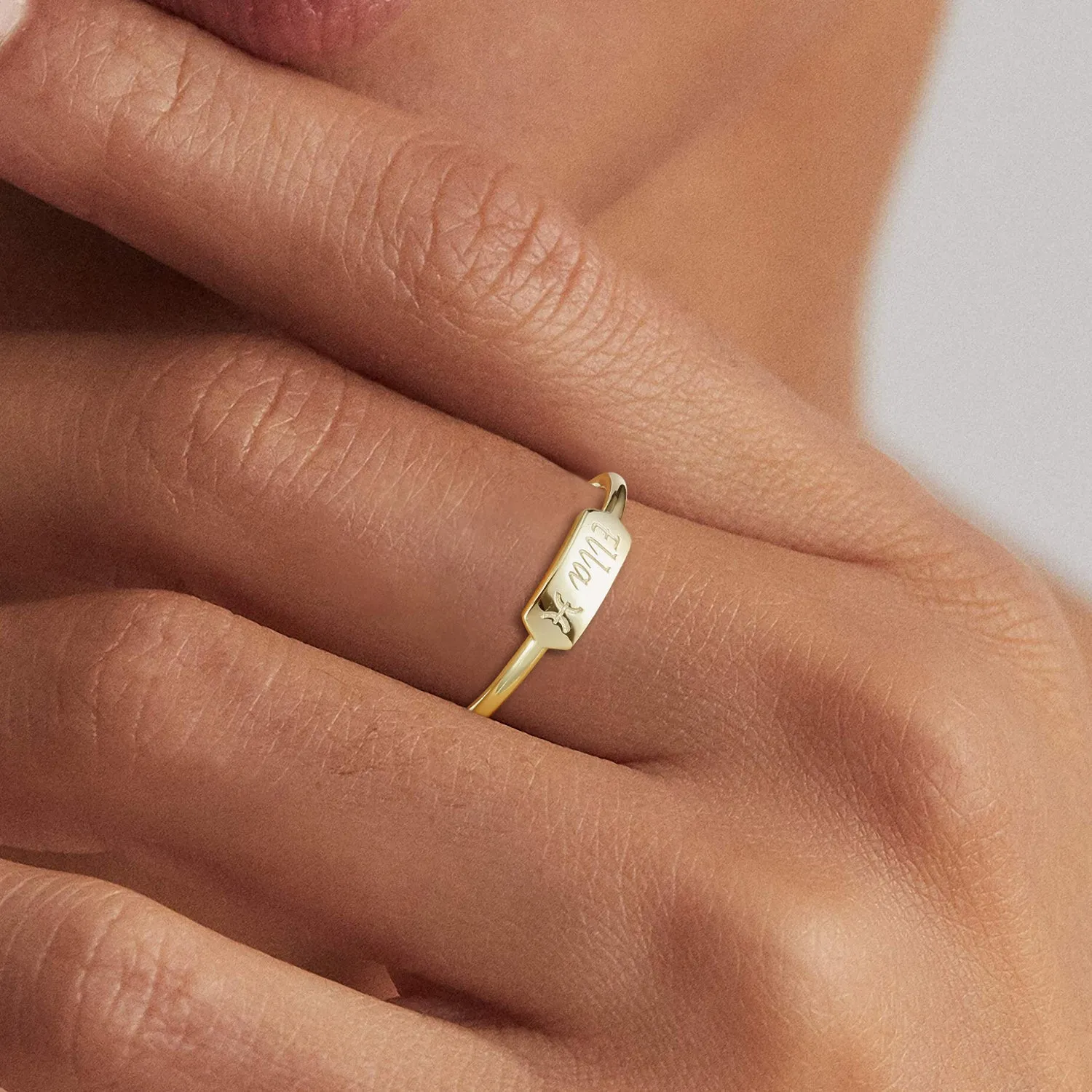 Engravable Letter Ring For Gift