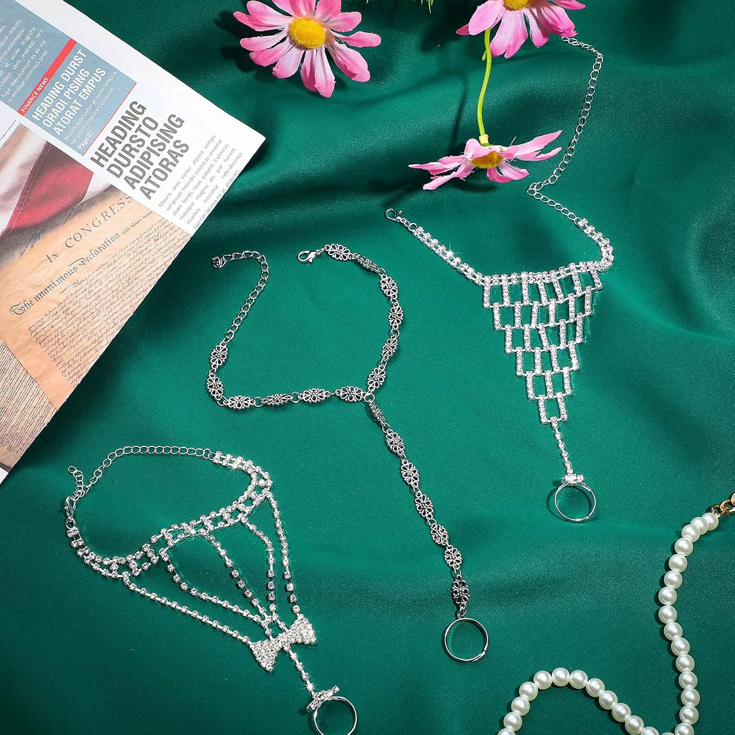 Hicarer 6 Pieces Foot Jewelry Barefoot Sandals for Women Rhinestone Anklets Bohemian Foot Chain for Beach Wedding Valentine's Day