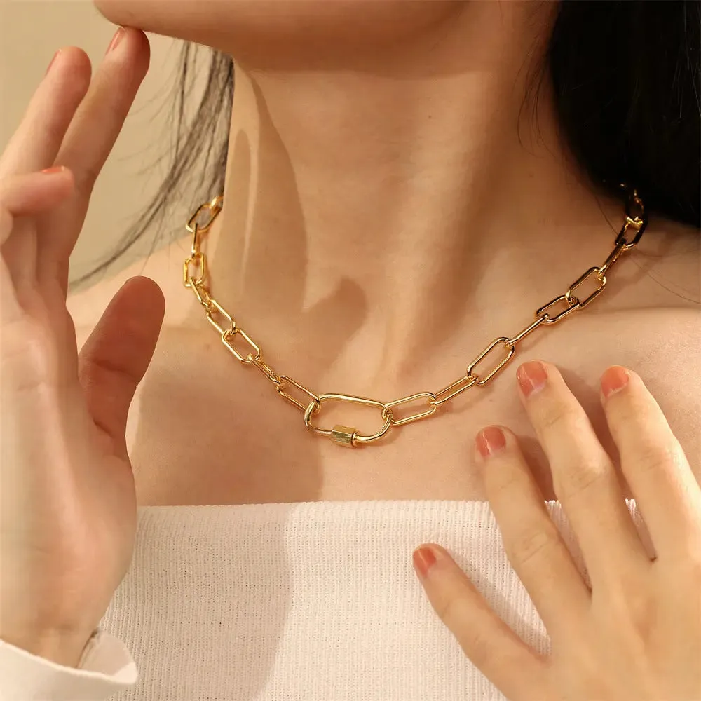 LOVCIA Retro Screw Buckle Oval Pendant Necklace for Women