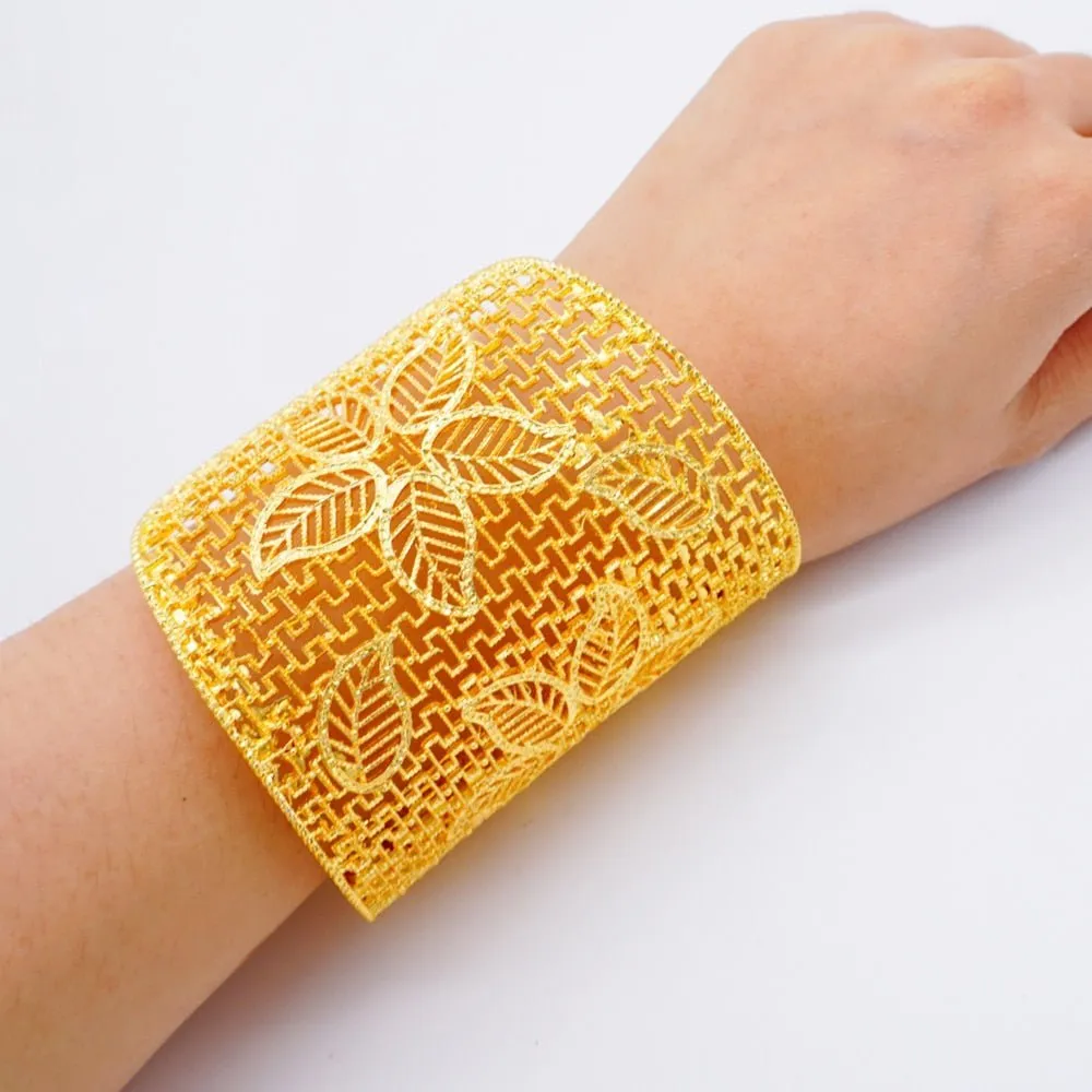 Luxury Female Big Gold Color Bangles: Elegant Bracelets for Weddings and Special Occasions