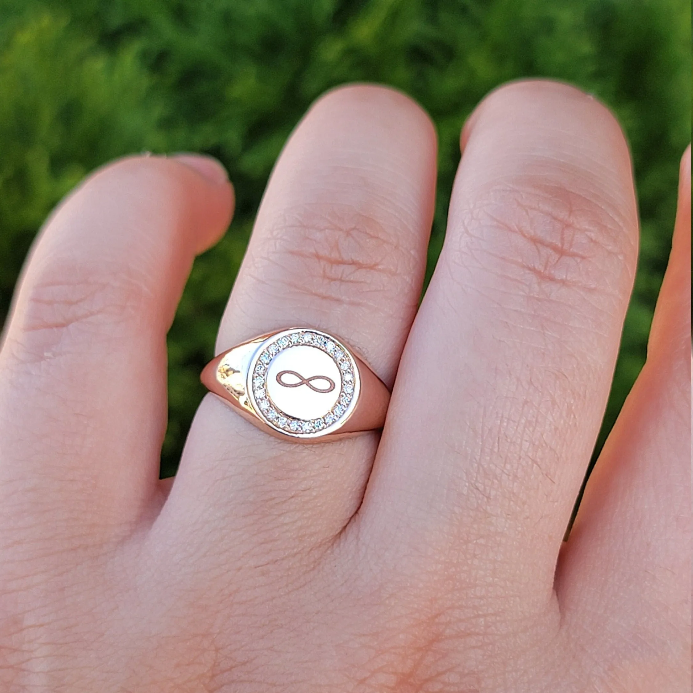 Personalized Diamond Signet Ring in 14k Gold  /Signet Diamond Ring For Women / Initial Ring / Monogram Ring /  Letter Engraved Ring