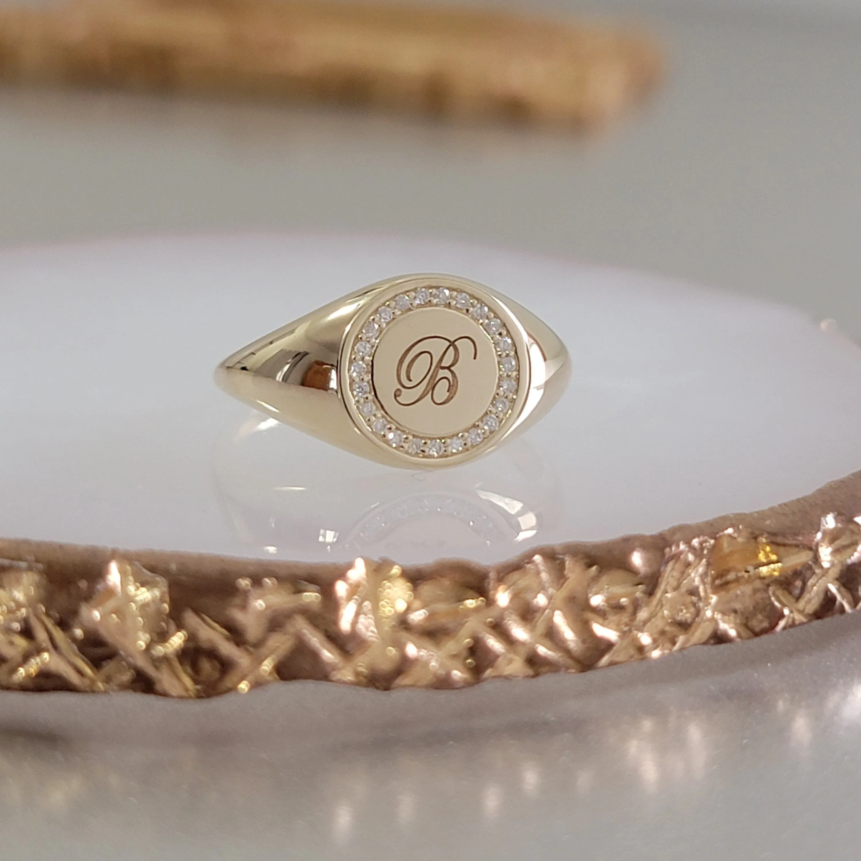 Personalized Diamond Signet Ring in 14k Gold  /Signet Diamond Ring For Women / Initial Ring / Monogram Ring /  Letter Engraved Ring