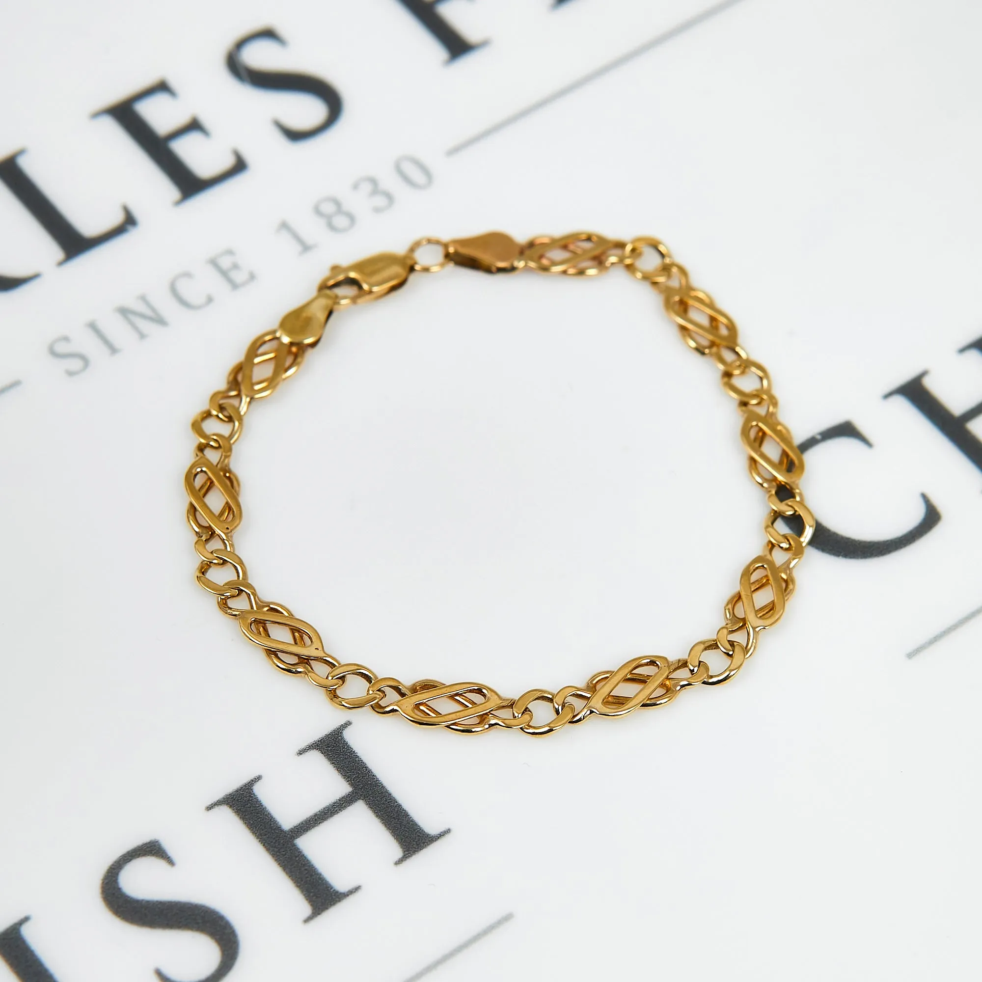 Pre-Owned 9ct Gold Celtic Knot Bracelet