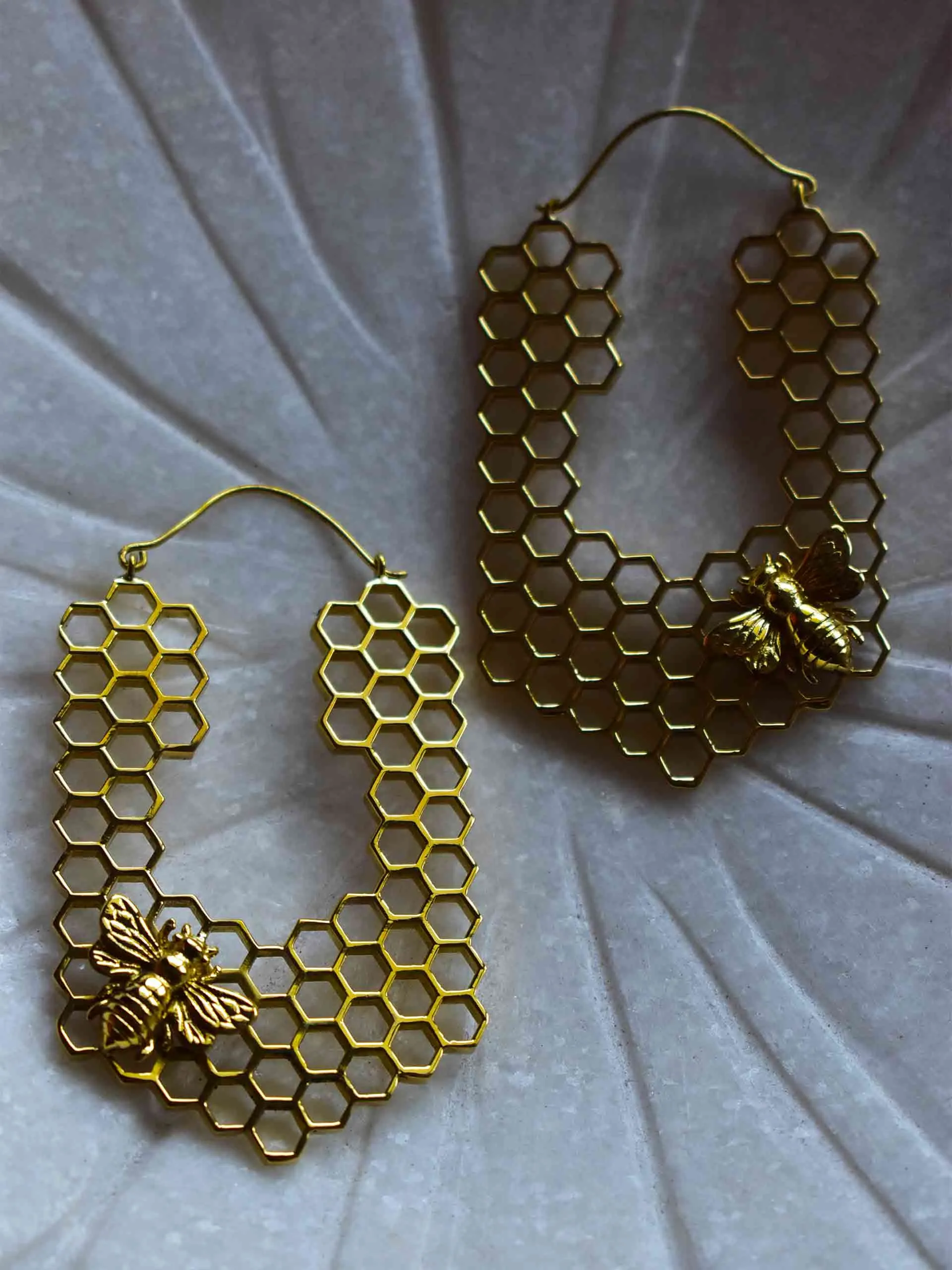 Queen Bee - hoops