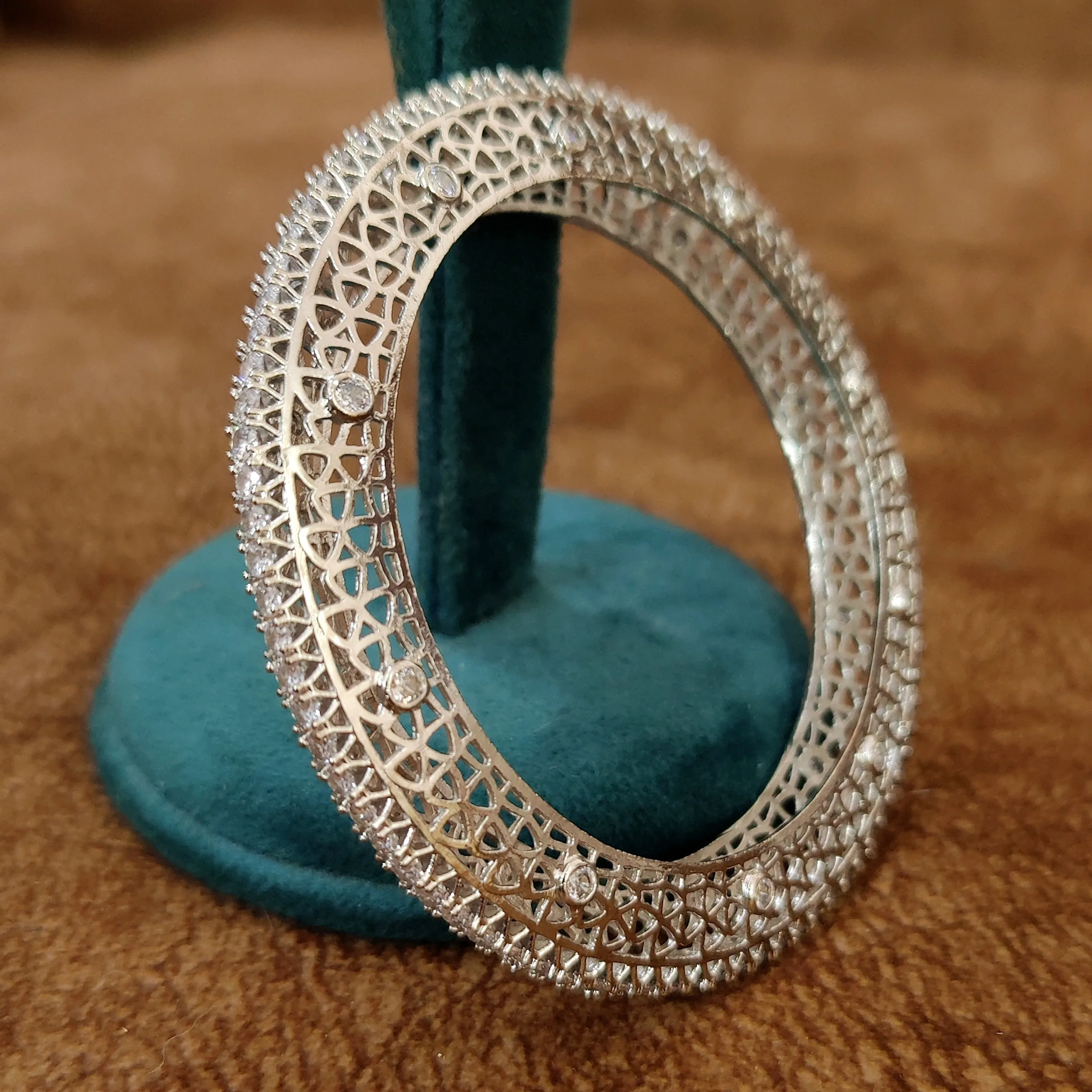 SILVER PLATED DIAMOND LOOK PACHELI BANGLES