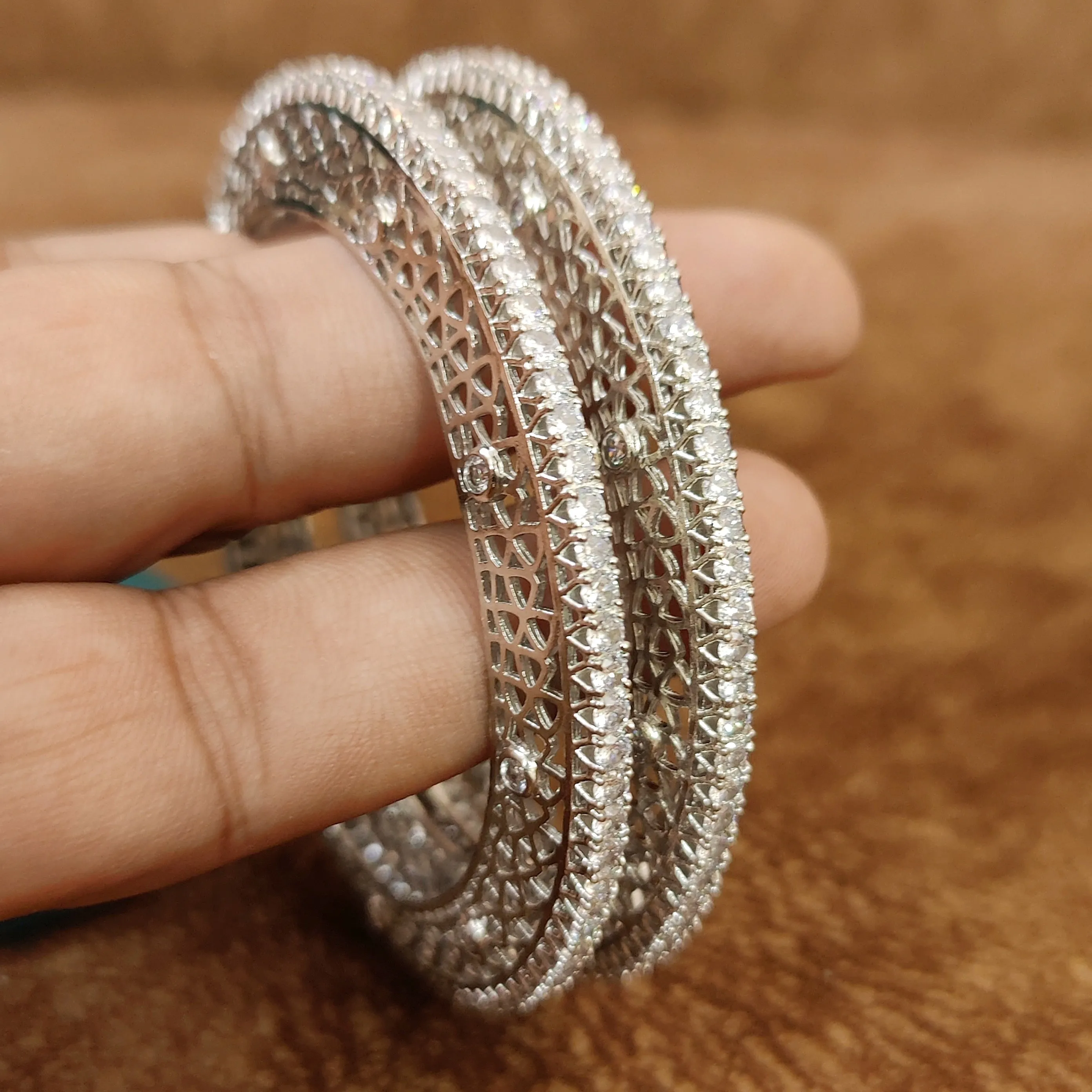 SILVER PLATED DIAMOND LOOK PACHELI BANGLES