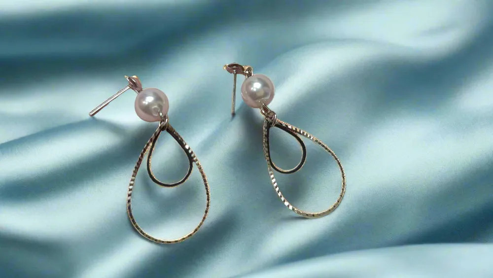 Trendy light weight shiny earring with korean western stylish danglers*b