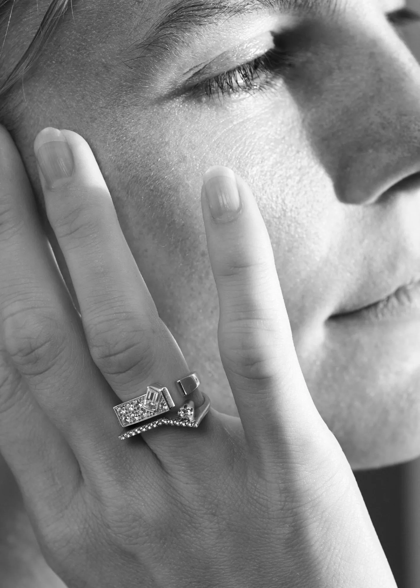 Warped Signet Ring Mini
