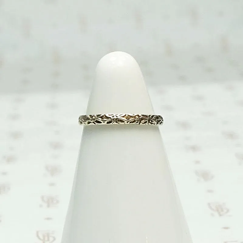 Wee White Gold Band with Irises
